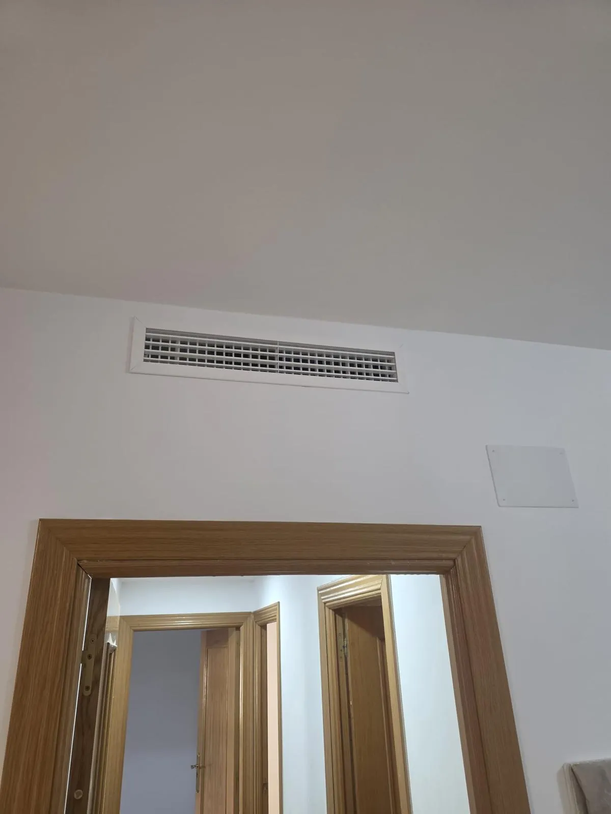 Rejilla de climatización integrada en vivienda